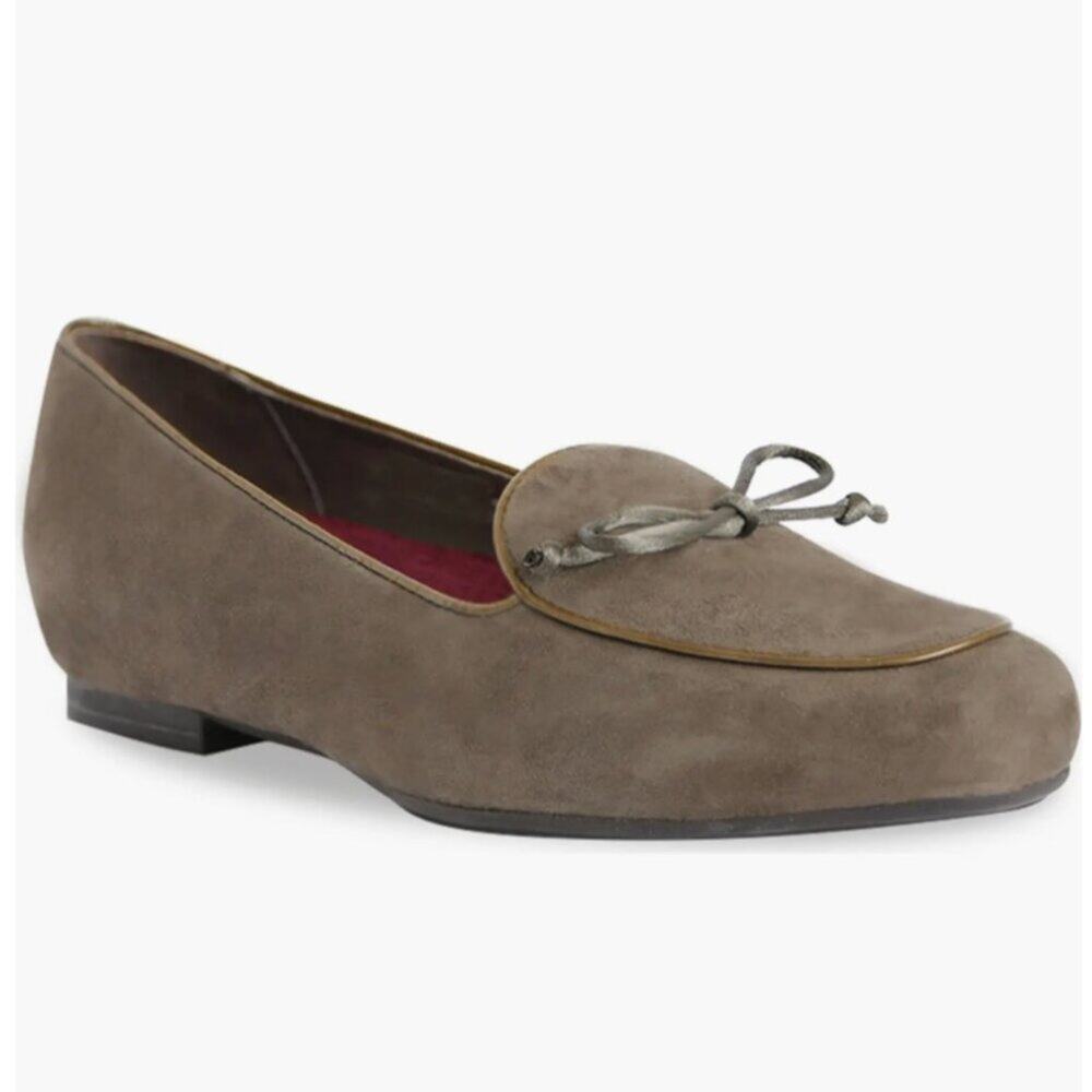 Copied - Munro Rossa Flat SIze 8M New